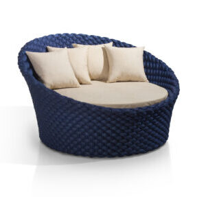 Chaise Lyzzie