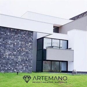 Pedra Hitam Bruta 10x10