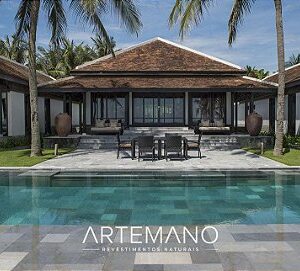 Borda de Piscina Hitam Lisa 20x40